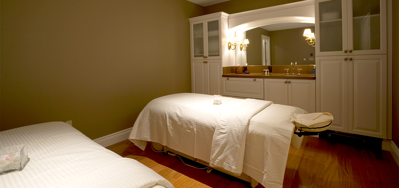 Tri-North Builders remodeled massage room inside the spa at the Pfister hotel in Milwaukee, WI.