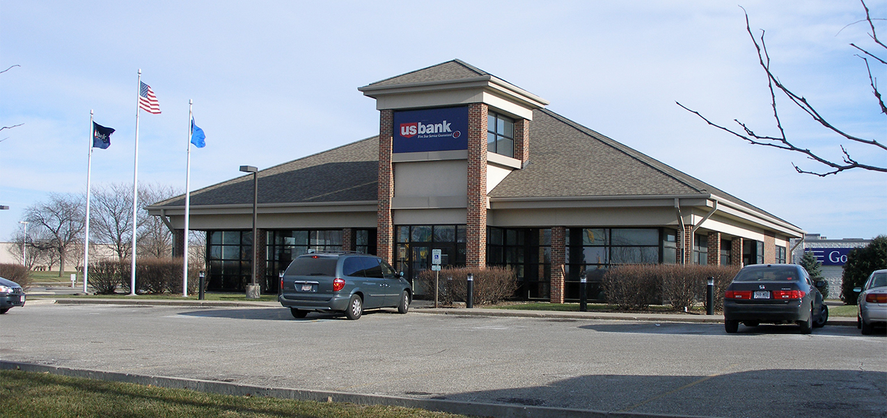 Front of US Bank building and parking lot which is a Tri-North Builders construction project.